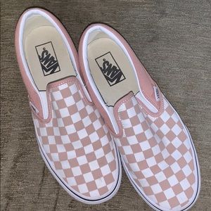 🥳Woman’s sandy pink checkered vans🥳